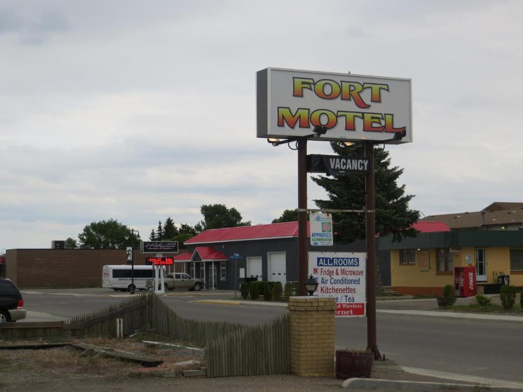 فورت ماكلويد Fort Motel المظهر الخارجي الصورة