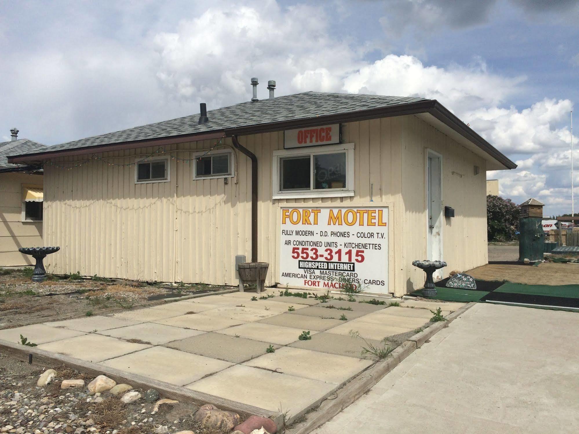 فورت ماكلويد Fort Motel المظهر الخارجي الصورة